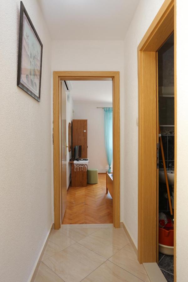Apartments By The Sea Zivogosce - Porat, Makarska - 18218 Igrane Bagian luar foto